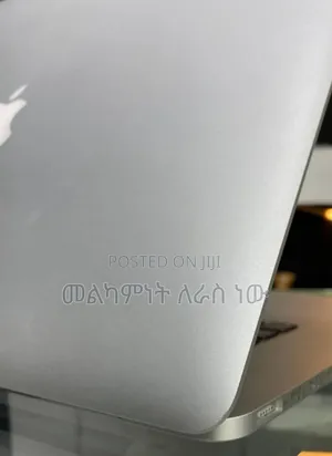 New Laptop Apple MacBook Pro 2015 8GB Intel Core I7 SSD 256GB