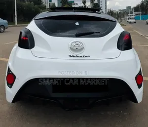 Hyundai Veloster Automatic 2012 White