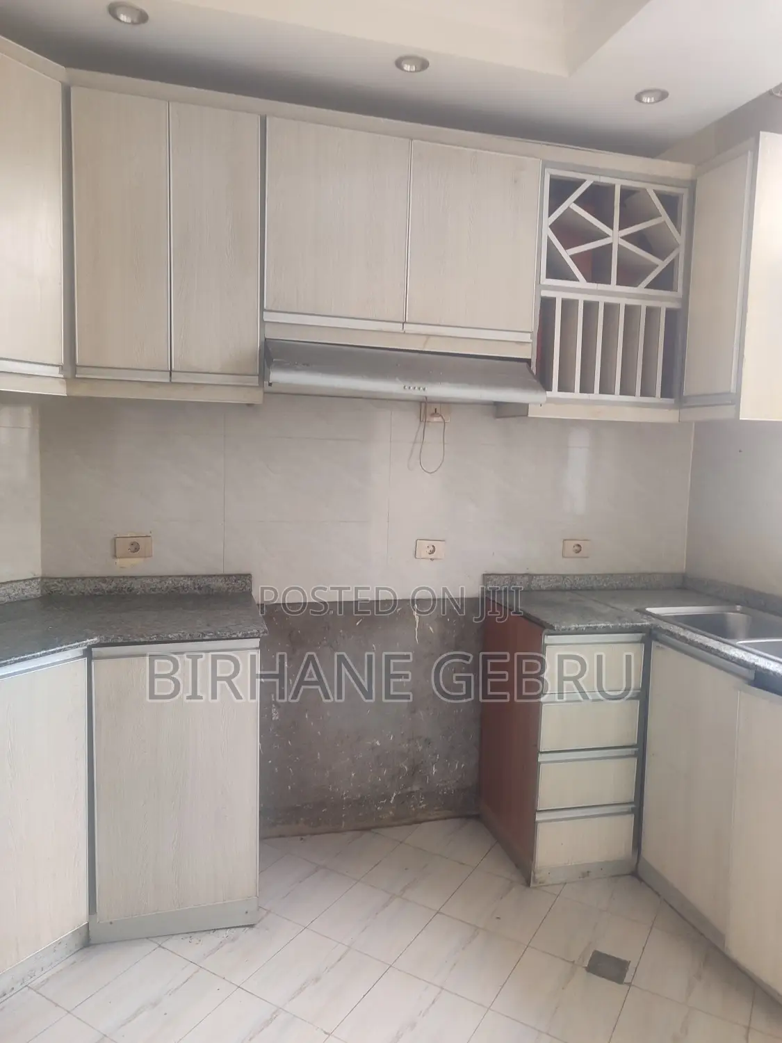 3bdrm Apartment in Luxury Apartiment, Kirkos for sale