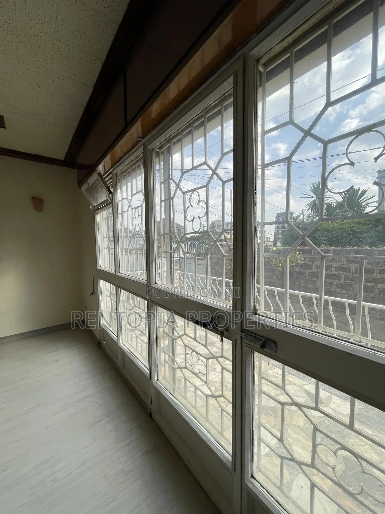 3bdrm Villa in Bole for rent