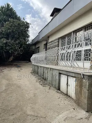 3bdrm Villa in Bole for rent