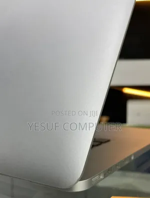 New Laptop Apple MacBook Pro 2015 16GB Intel Core I7 SSD 256GB