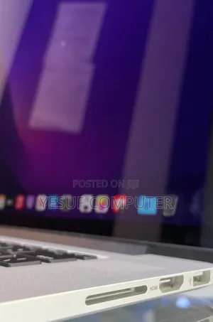 New Laptop Apple MacBook Pro 2015 16GB Intel Core I7 SSD 256GB