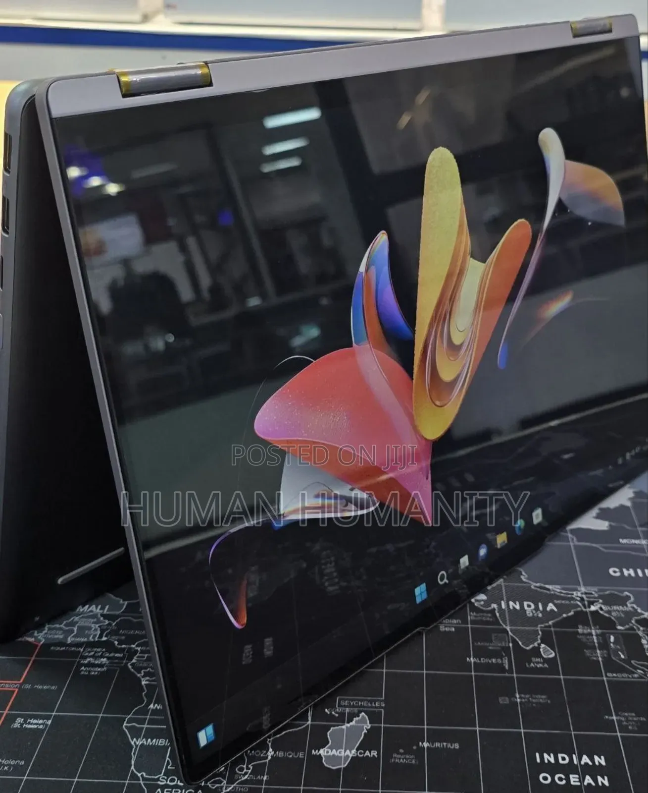 New Laptop Lenovo Yoga 7i 16GB Intel Core I7 SSD 1T