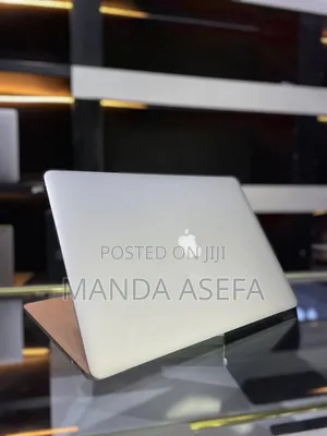 New Laptop Apple MacBook Pro 2015 16GB Intel Core I7 SSD 256GB