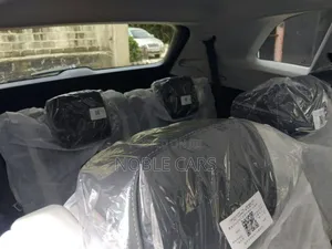 New Volkswagen ID.6 2025 Gold