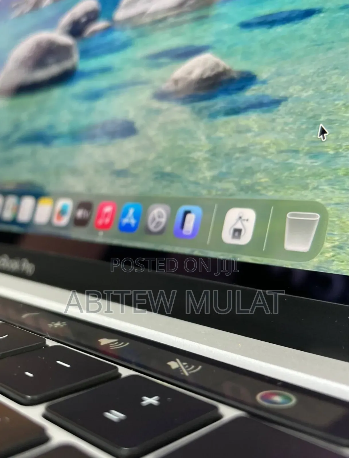 New Laptop Apple MacBook Pro M1 8GB Apple M1 SSD 512GB