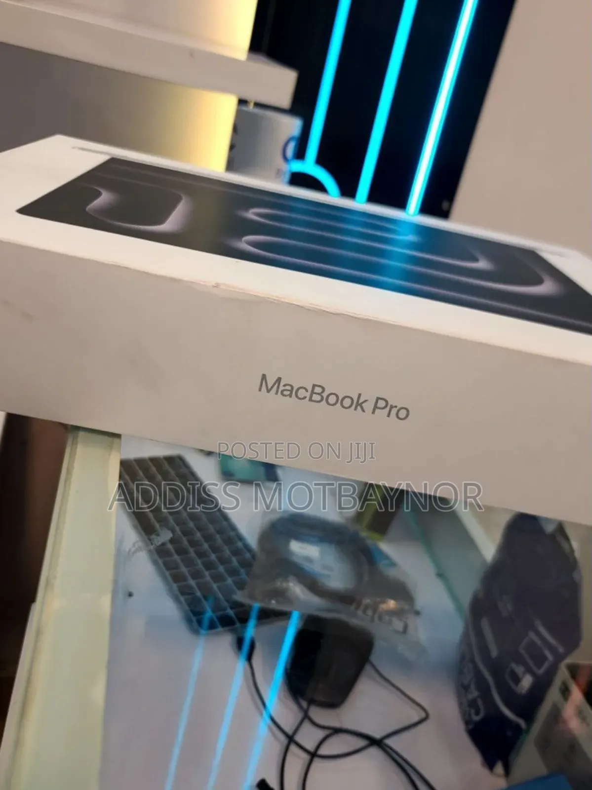 New Laptop Apple MacBook Air 2025 M4 13-Inch 16GB Apple M4 Pro SSD 1T