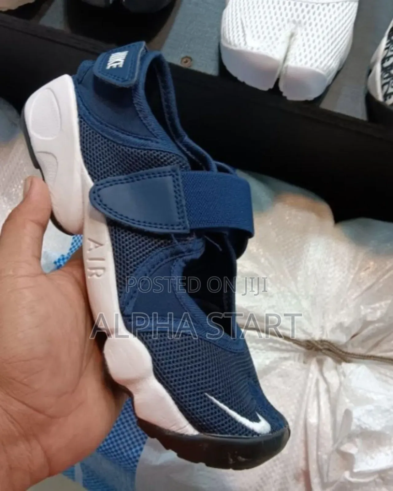 Nike Sandel (ባለጣት) Made in Vietnam