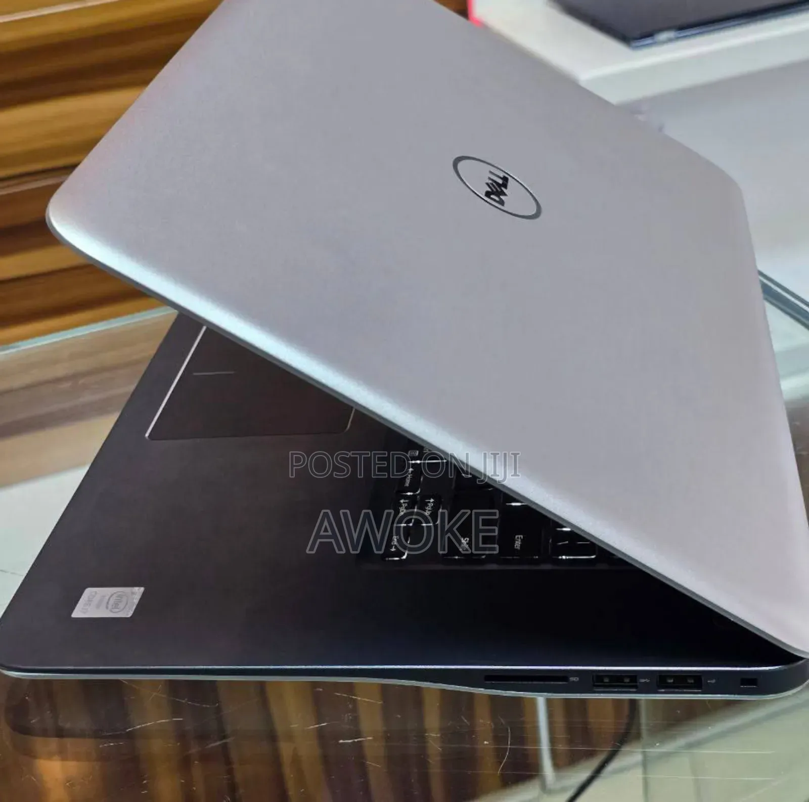 New Laptop Dell Inspiron 15 8GB Intel Core I7 SSD 1T