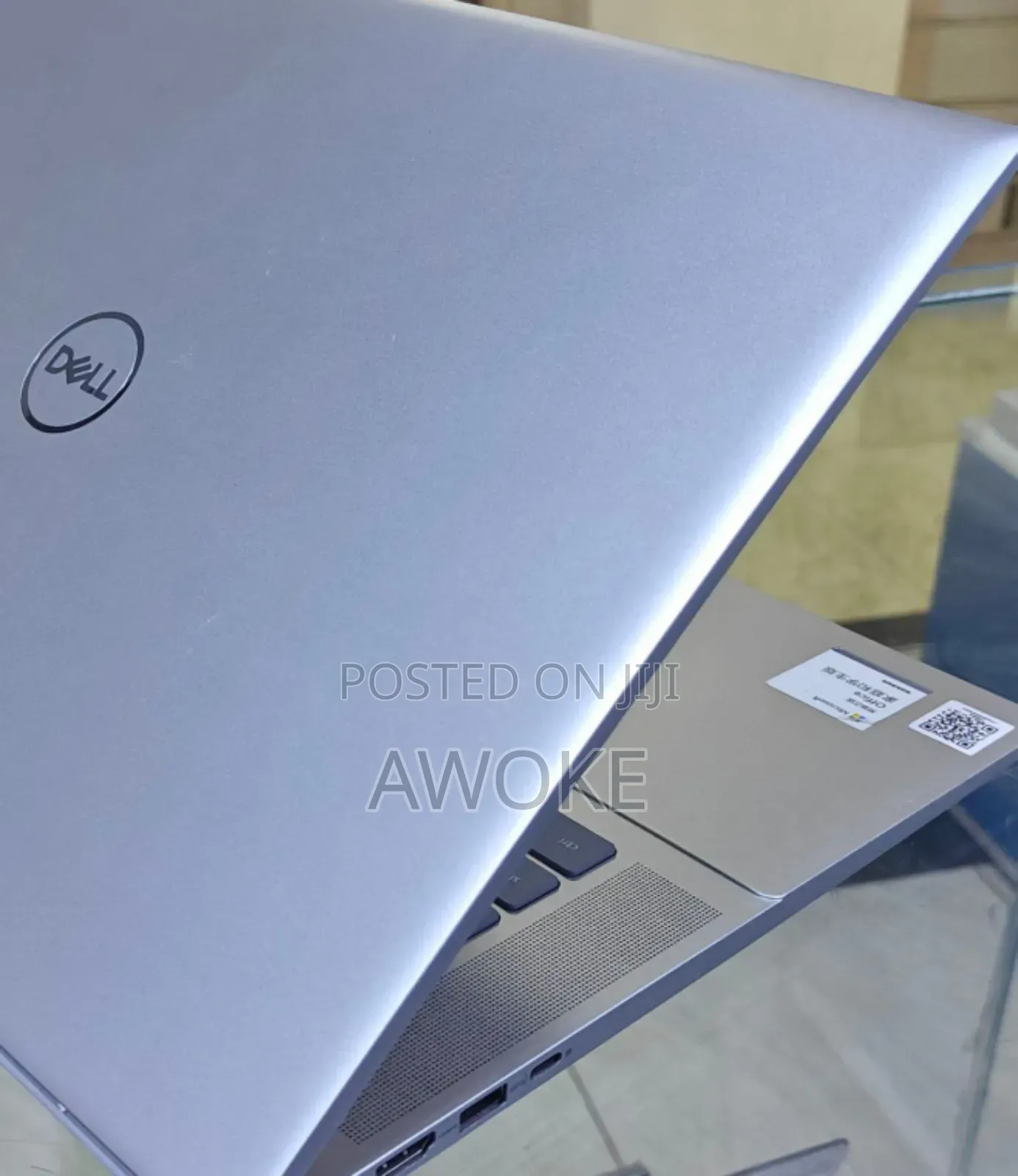 New Laptop Dell Inspiron 16 5620 16GB Intel Core I7 SSD 512GB