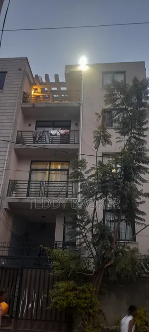 8bdrm House in Haile Garment, Nifas Silk-Lafto for sale