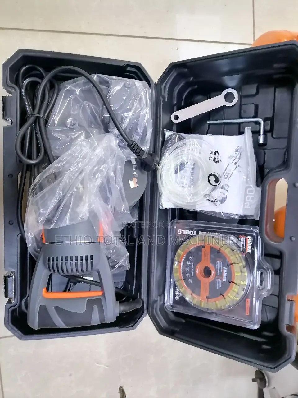 Finder Wall Chaser 2800 Watt