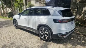 Volkswagen ID.6 2022 White