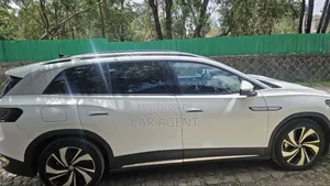 Volkswagen ID.6 2022 White