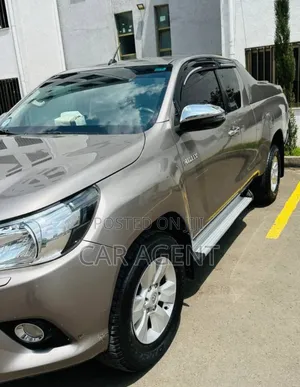 Toyota Hilux 2019 Gray