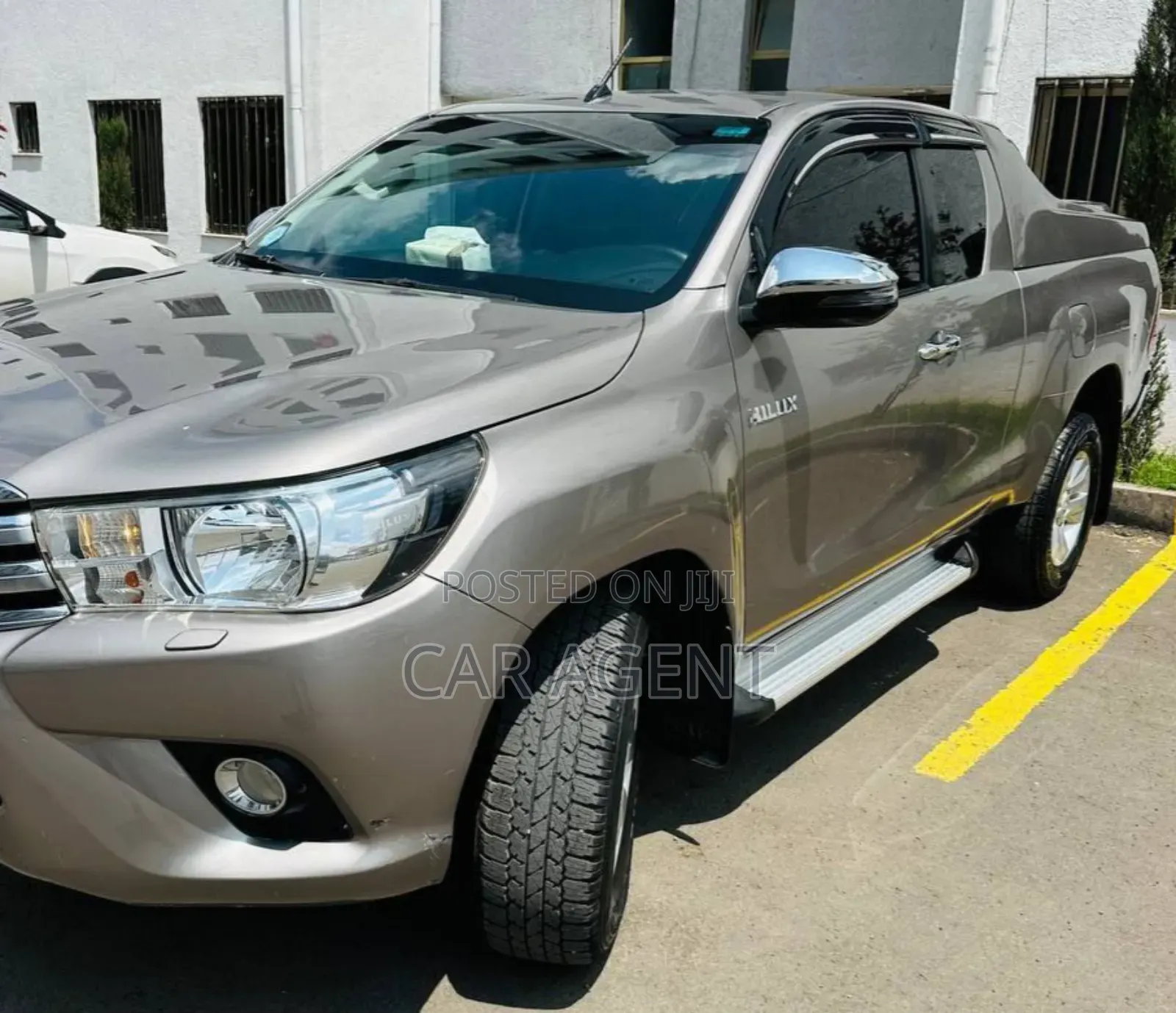 Toyota Hilux 2019 Gray