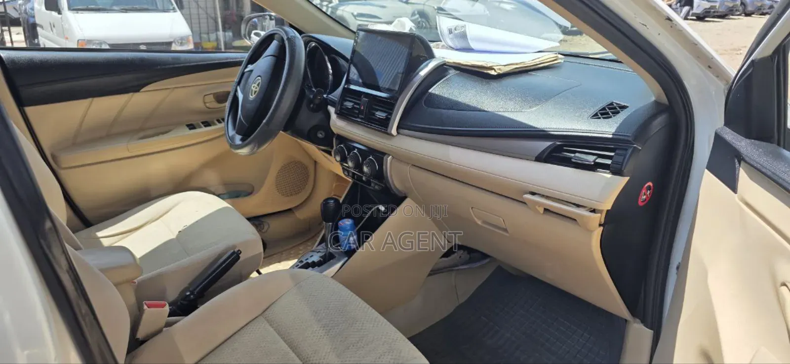 Toyota Yaris 2017 White