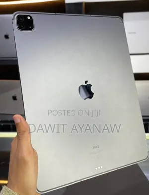 New Apple iPad Pro 12.9 (2022) 128 GB Silver