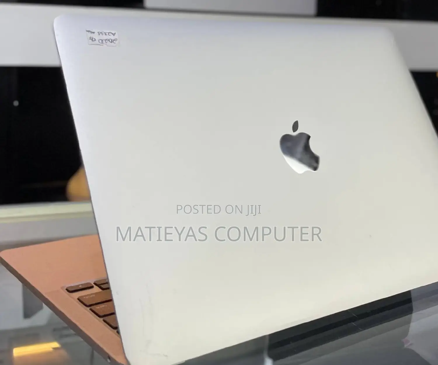 New Laptop Apple MacBook Pro M1 8GB Apple M1 SSD 512GB