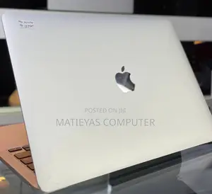 New Laptop Apple MacBook Pro M1 8GB Apple M1 SSD 512GB