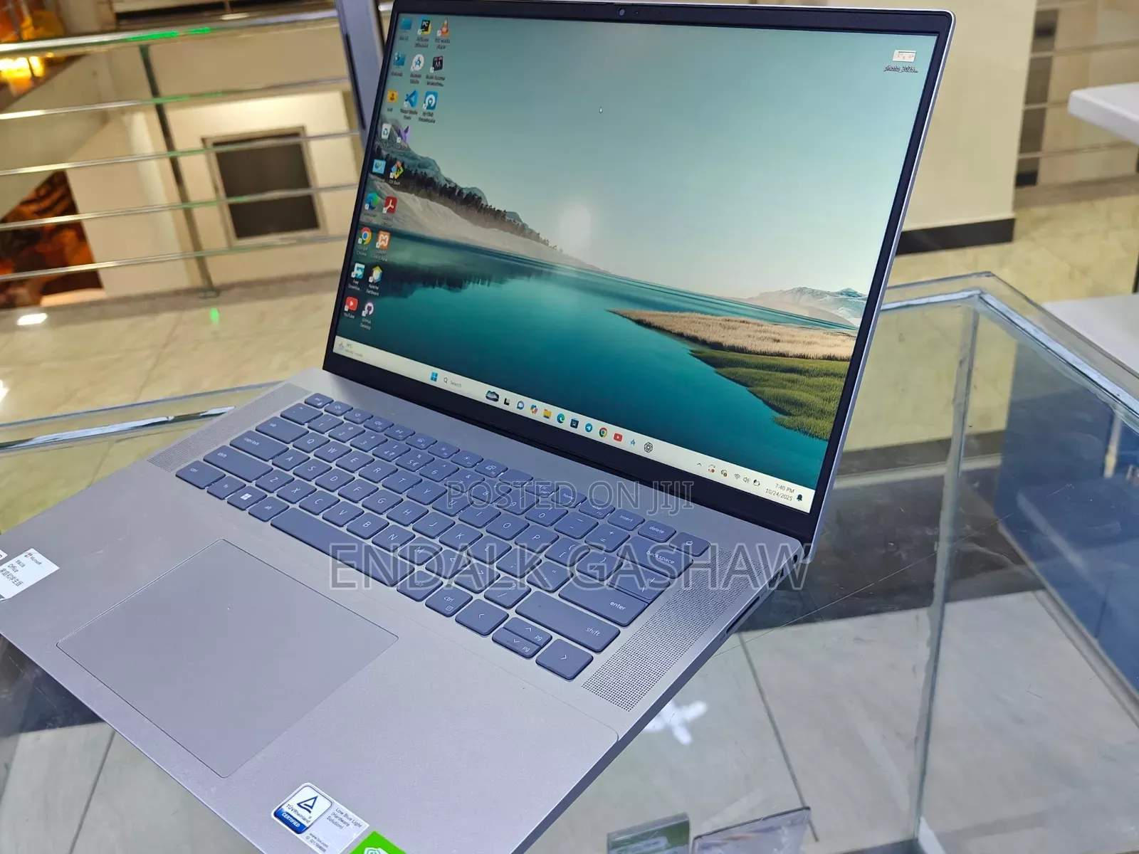 New Laptop Dell Inspiron 16 7630 16GB Intel Core I7 SSD 512GB