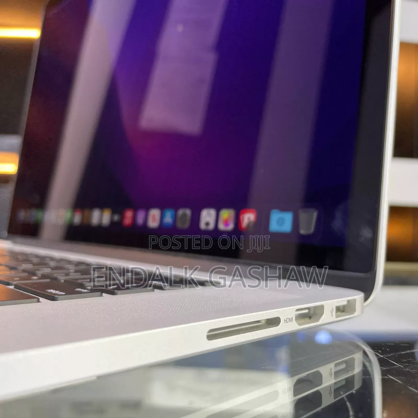 New Laptop Apple MacBook 2015 8GB Intel Core I7 SSD 256GB