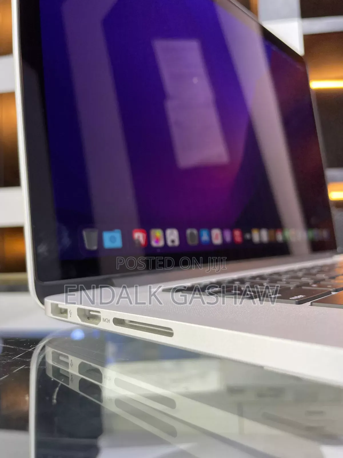 New Laptop Apple MacBook 2015 8GB Intel Core I7 SSD 256GB