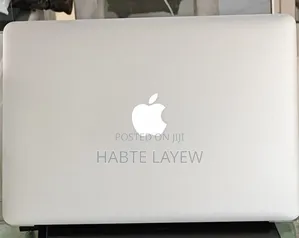 New Laptop Apple MacBook Pro 2017 8GB Intel Core I7 SSD 512GB