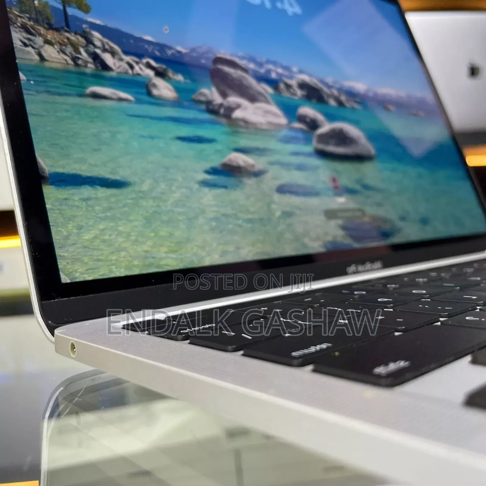 New Laptop Apple MacBook Pro M1 8GB Apple M1 SSD 256GB