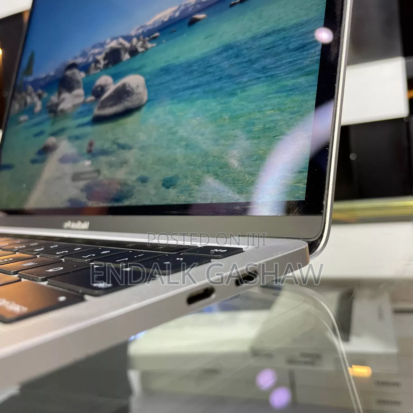 New Laptop Apple MacBook Pro M1 8GB Apple M1 SSD 256GB