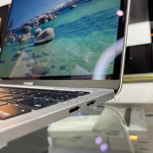 New Laptop Apple MacBook Pro M1 8GB Apple M1 SSD 256GB