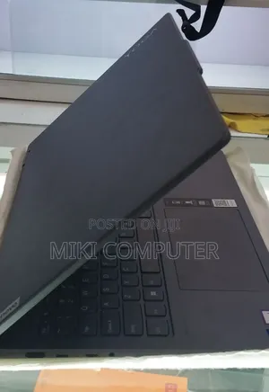 New Laptop Lenovo Yoga 7i 16GB Intel Core Ultra 7 SSD 512GB