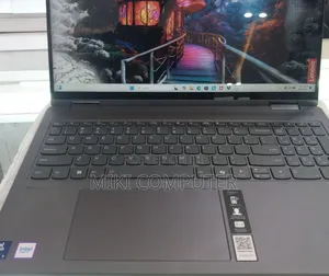 New Laptop Lenovo Yoga 7i 16GB Intel Core Ultra 7 SSD 512GB