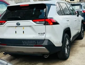 New Toyota RAV4 2024 White