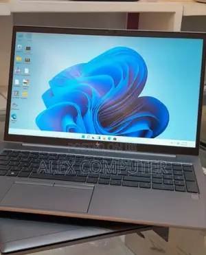 New Laptop HP 32GB Intel Core I7 SSD 512GB