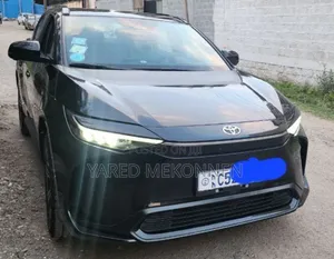 Photo - Toyota bZ4X 2022 Black