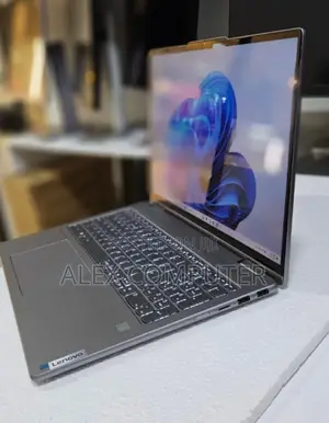 New Laptop Lenovo 16GB AMD Ryzen 7 SSD 512GB