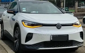 Photo - Volkswagen ID.4 2023 White