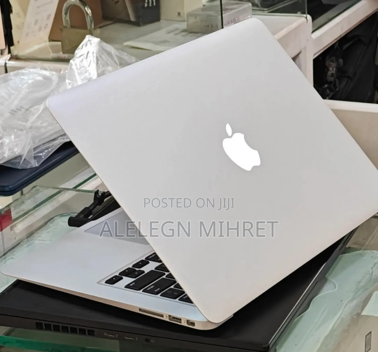 New Laptop Apple MacBook Air 2017 8GB Intel Core I7 SSD 512GB