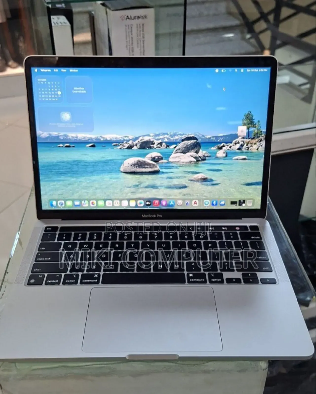 New Laptop Apple MacBook Pro 2022 M2 8GB Intel SSD 512GB