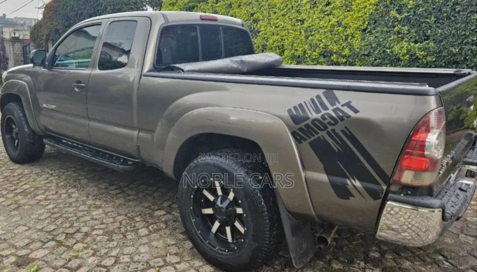 Toyota Tacoma 2012 Gray
