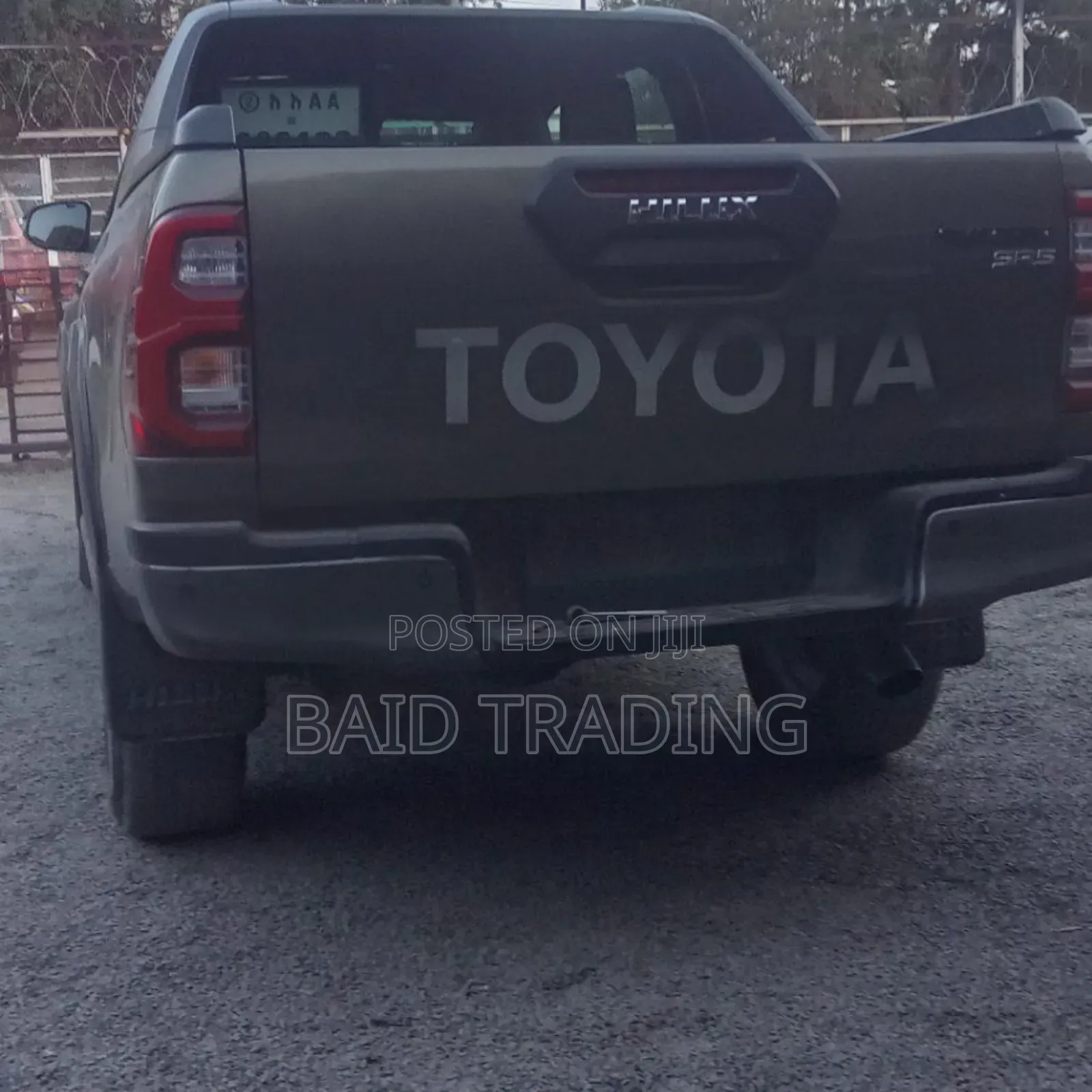 Toyota Hilux 2021 Gray