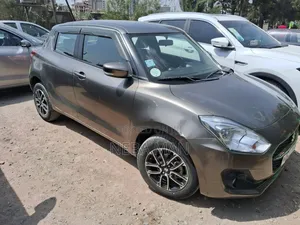 Suzuki Swift 2022 Gray