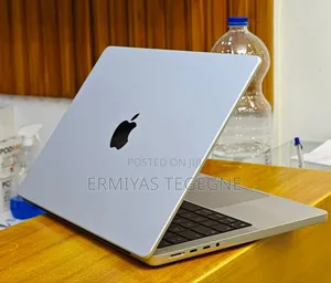 Photo - New Laptop Apple MacBook 16GB Intel Core I7 SSD 1T