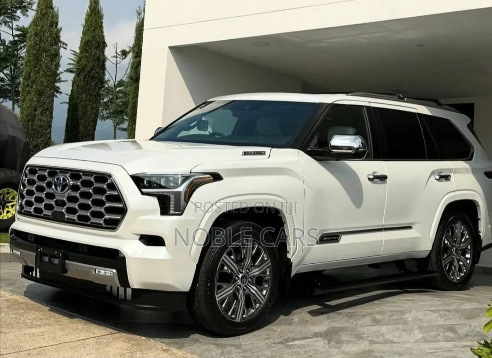 Toyota Sequoia Limited 4WD 2024 Ivory