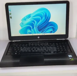 New Laptop HP Pavilion 15 8GB Intel Core I5 SSD 256GB