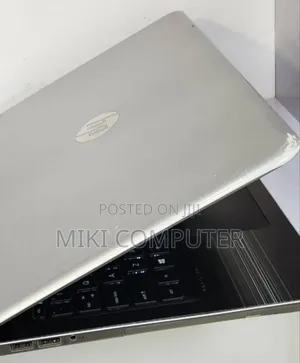 New Laptop HP Pavilion 15 8GB Intel Core I5 SSD 256GB