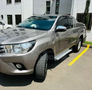 Photo - Toyota Hilux 2019