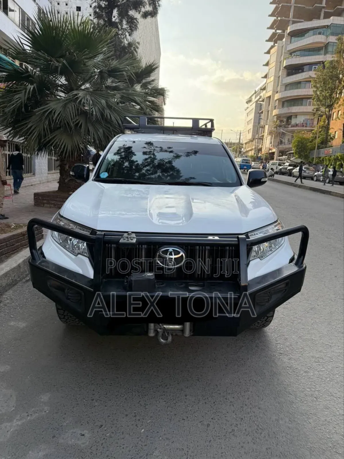 Toyota Land Cruiser Prado 2019 White
